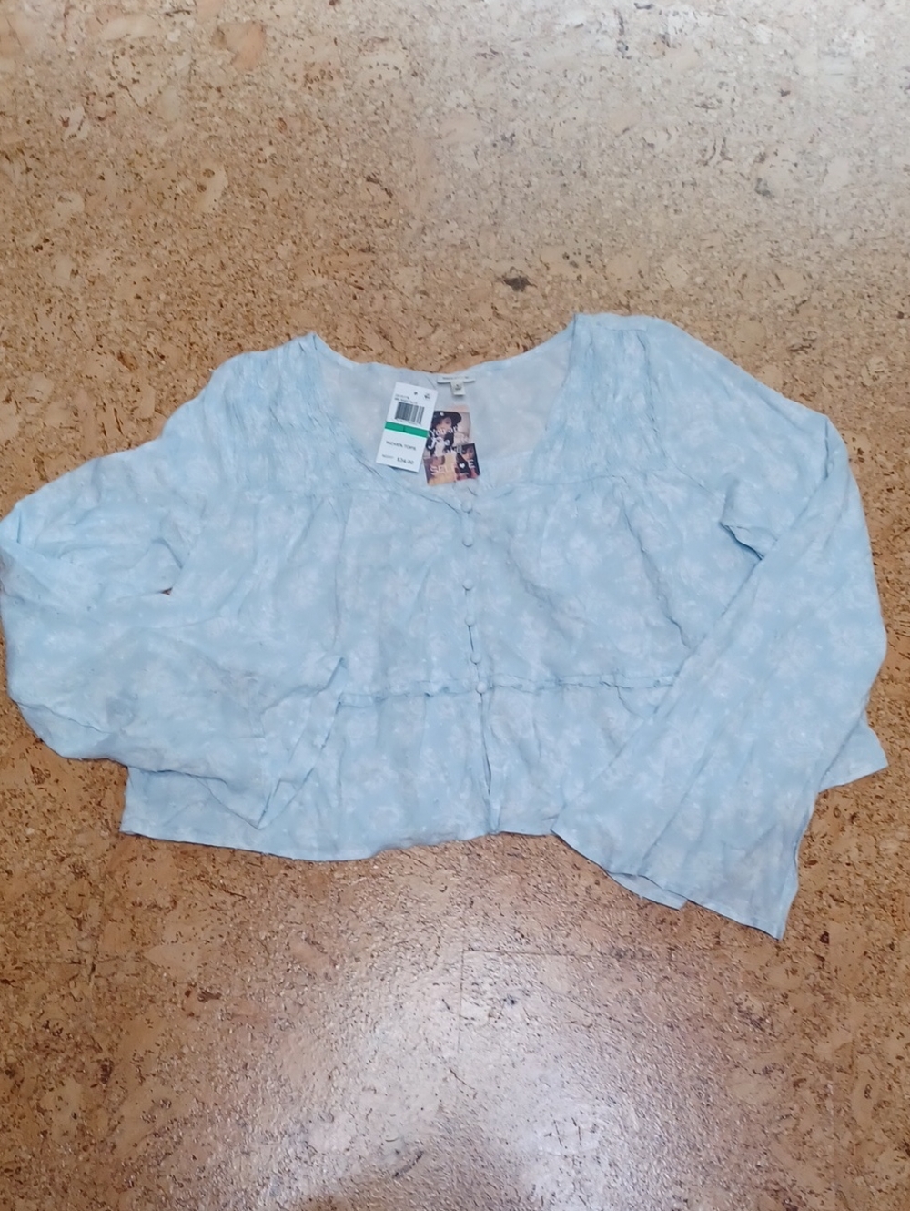 Self E Women's Baby Blue Button Crop Floral Blouse Size L NWT